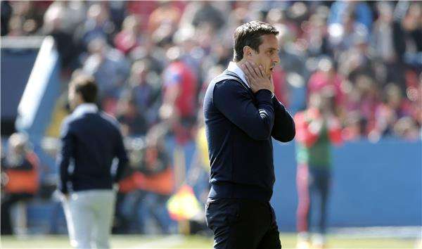 حسرة نيفيل في مباراة اليوم