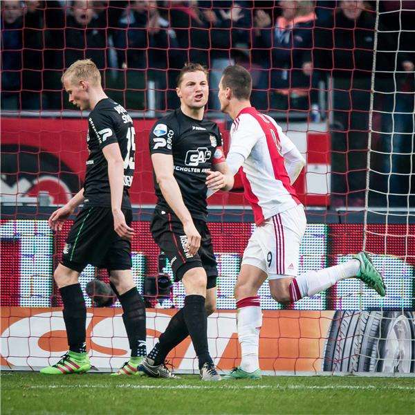 من مباراة نيميجن و أياكس