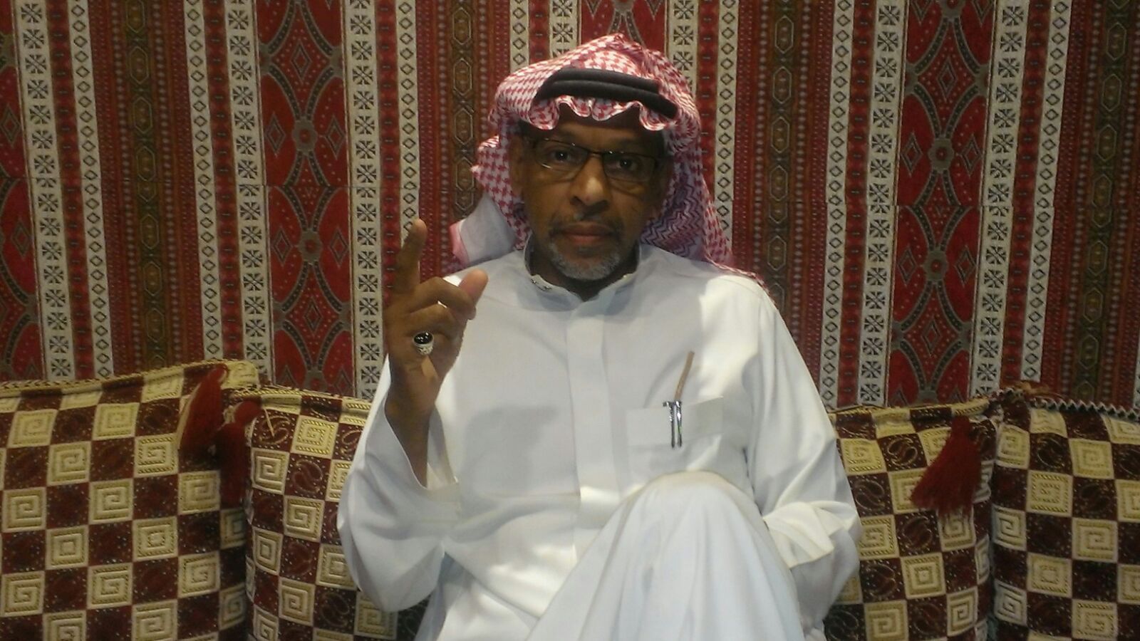 نواف خميس