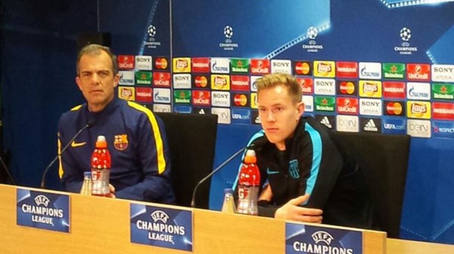 مارك اندري تير شتيغن خلال المؤتمر الصحفي