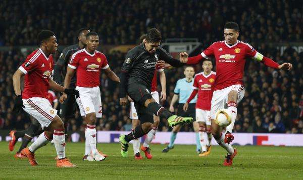 مانشستر يونايتد يفشل في رد الاعتبار أمام ليفربول
