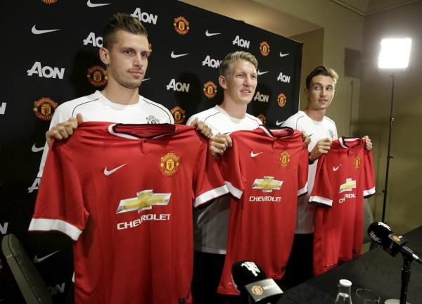 2015-07-15t222342z_719298592_gf10000160249_rtrmadp_3_soccer-england-usa-manchester-united_reuters