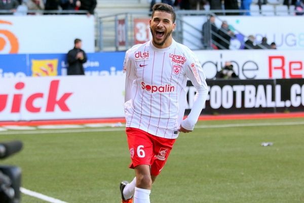 يوسف آيت بن ناصر