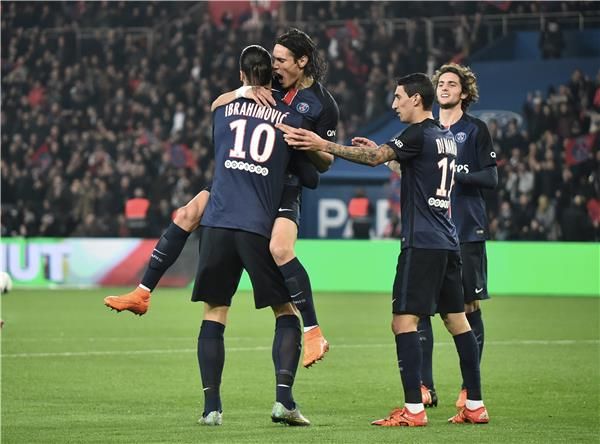 كافاني مع زملائه