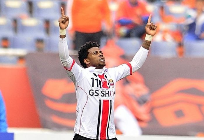 كارلوس أدريانو كروز