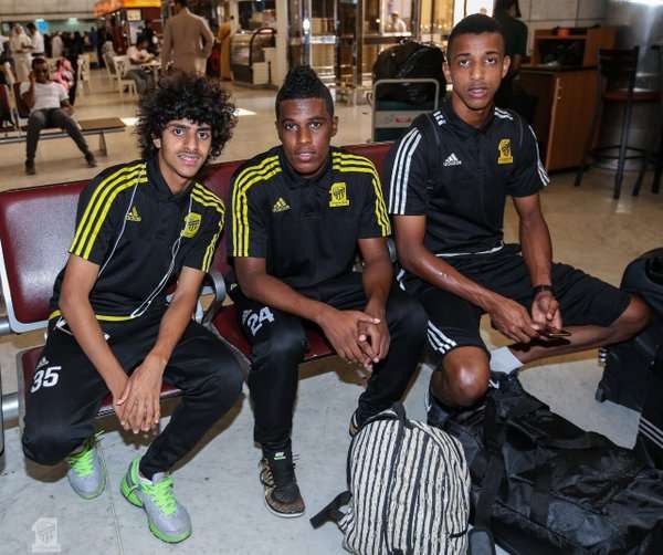 لاعبو اتحاد جدة في مطار الملك عبد العزيز