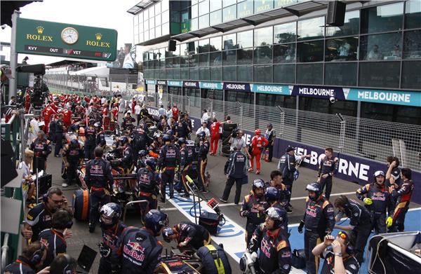 من سباق اليوم بحلبة ملبورن