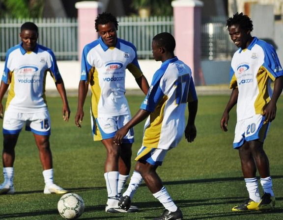 لاعبو عزام التنزاني