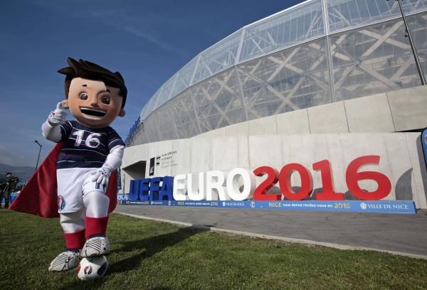 2015-10-08t150552z_62404091_pm1eba8198l01_rtrmadp_3_soccer-euro-france_reuters