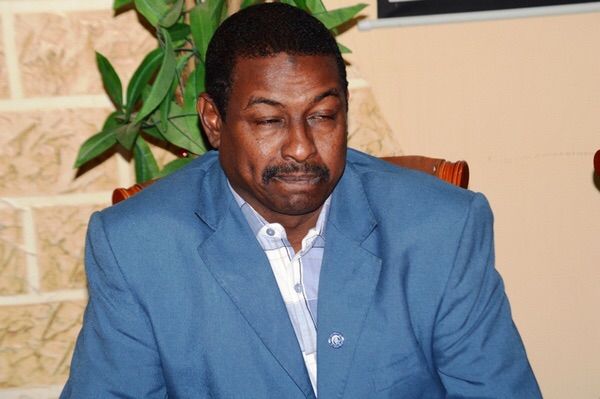 الأمين العام لنادي الهلال عماد الطيب