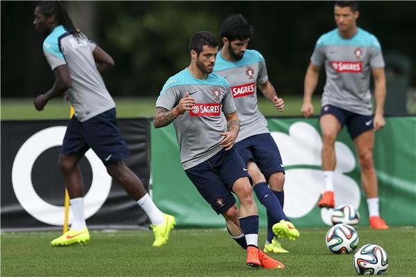 فييرينيا وكريستيانو رونالدو في تدريبات المنتخب البرتغالي