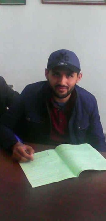 علاء الدين عباس يمضي العقد