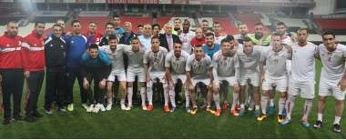 الرجوب يلتقي المنتخب الفلسطيني في أبوظبي