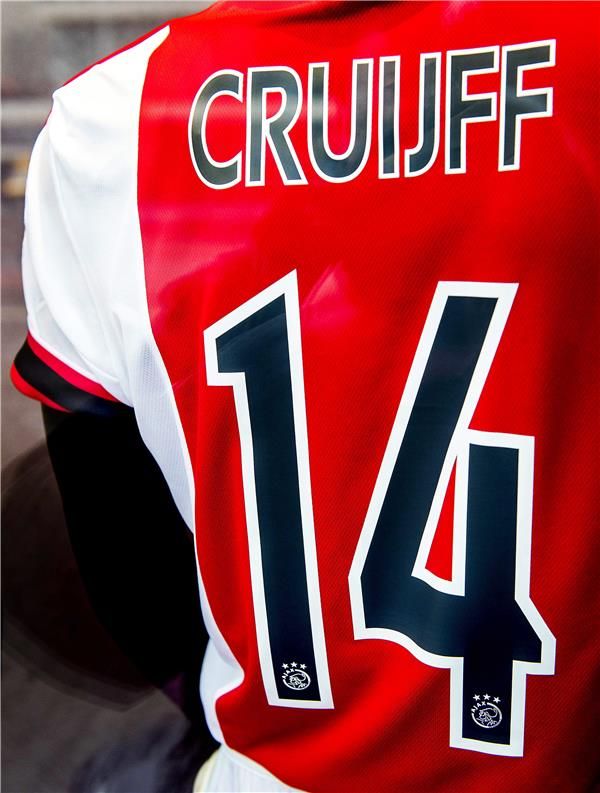 رقم 14 الأسطوري