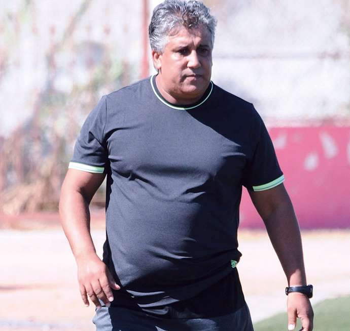 سمير يعيش مدرب النادي القنيطري