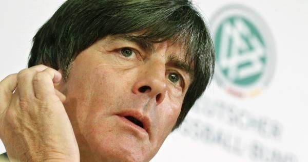 صورة لوف من المؤتمر الصحفى 