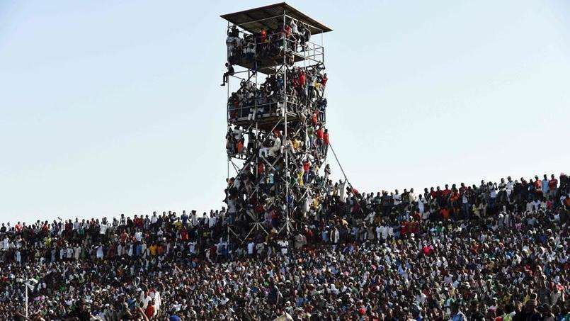 الجماهير النيجيرية في مباراة أمس