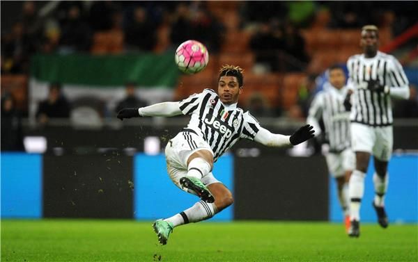 اللاعب الجابوني ماريو ليمينا 