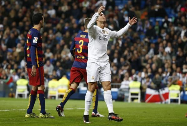 لقطة من مباراة الذهاب 