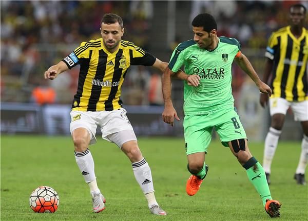 من لقاء الذهاب بين الفريقين