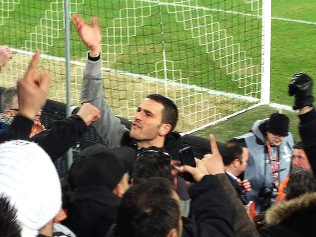 ليوناردو بونوتشي رفقة الألتراس