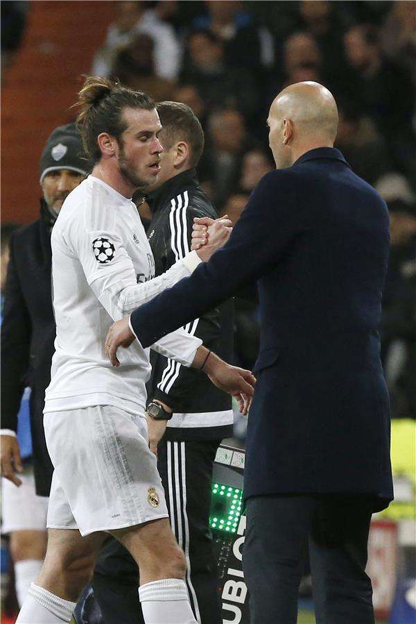 زيدان يحيي جاريث بيل