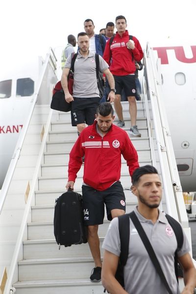بعثة منتخب تونس عند وصولها الى لومي