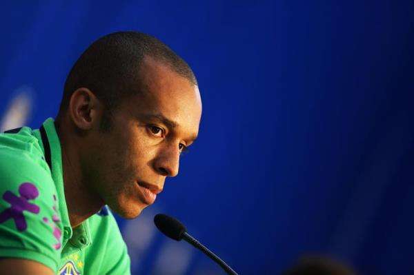 صور ميرندا من المؤتمر الصحقى 