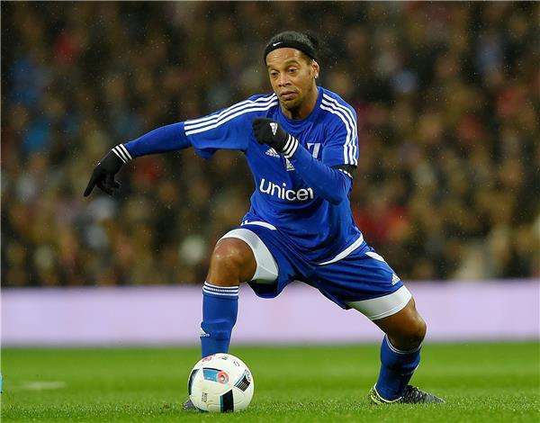 رونالدينيو 