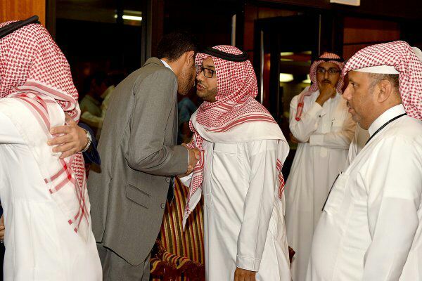 رئيس الاتفاق خالد الدبل يقدم تعازيه لذوي محاسب النادي محمد حلمي  