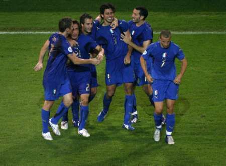 فرحة إيطالية في نصف نهائي كأس العالم 2006