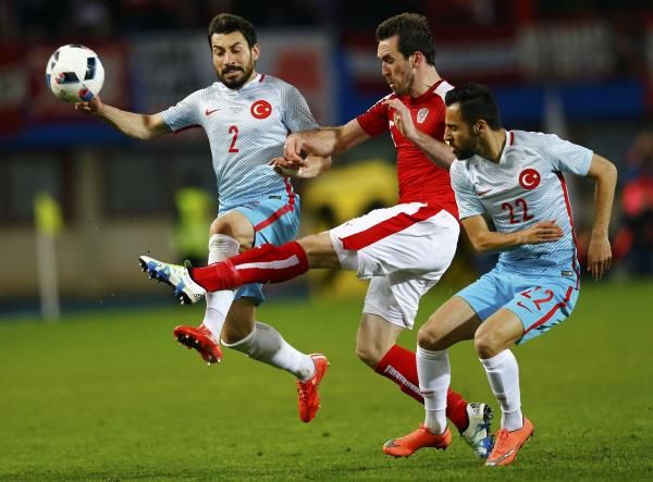 2016-03-29t201904z_935670085_lr1ec3t1kfijk_rtrmadp_3_soccer-friendly-aut-tur_reuters