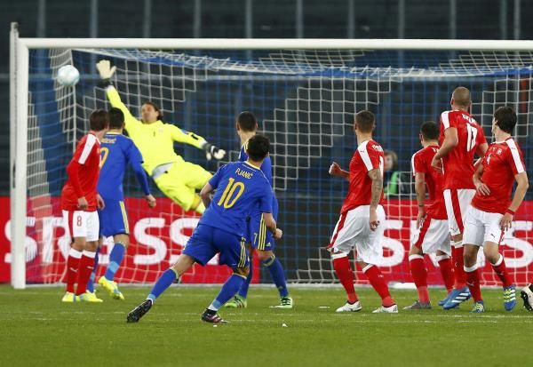 2016-03-29t195501z_1107918077_lr1ec3t1jbfho_rtrmadp_3_soccer-friendly-switzerland_reuters