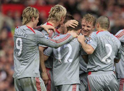 فرحة لاعبي ليفربول بالفوز 