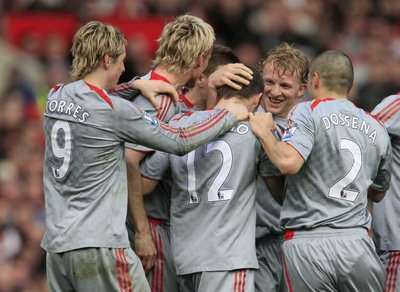 فرحة لاعبي ليفربول بالفوز 