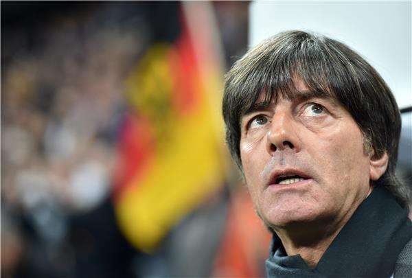 يواخيم لوف خلال المباراة