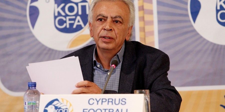 كوستاكيس كوتسوكومنيس رئيس وفد الفيفا