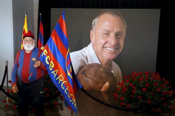 2016-03-29t132517z_1535057535_gf10000364105_rtrmadp_3_soccer-dutch-cruyff_reuters