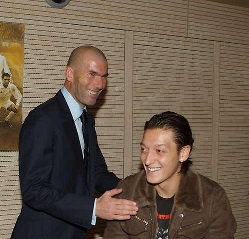 أوزيل مع زيدان