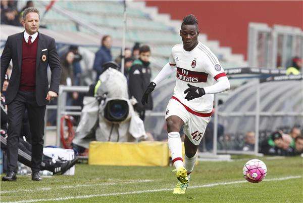 سينيسا ميهايلوفيتش يكيل المديح لبالوتيلي