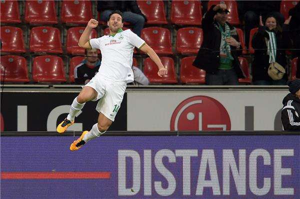 كلاوديو بيتزارو،