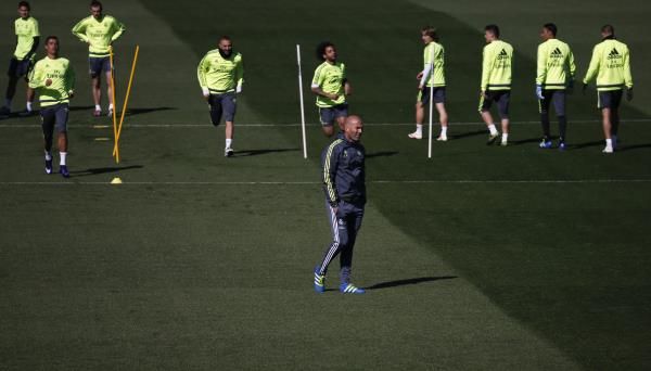 زيدان اليوم في التمارين