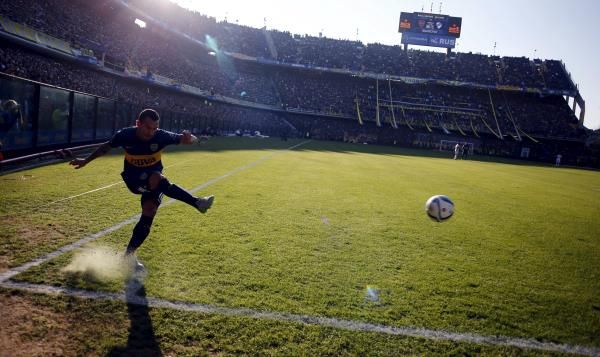 لاعب البوكا تيفيز في البومبونيرا 
