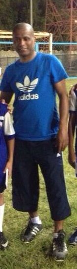 محمد الشيخ مدرب الفريق الأول لكرة القدم بنادي الجهراء