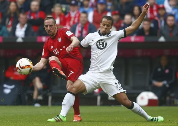2016-04-02t141453z_808376638_lr1ec4213kj1i_rtrmadp_3_soccer-germany_reuters