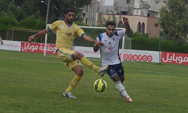 باسم الكحلوت لاعب الهلال وأسامة نوفل لاعب جباليا