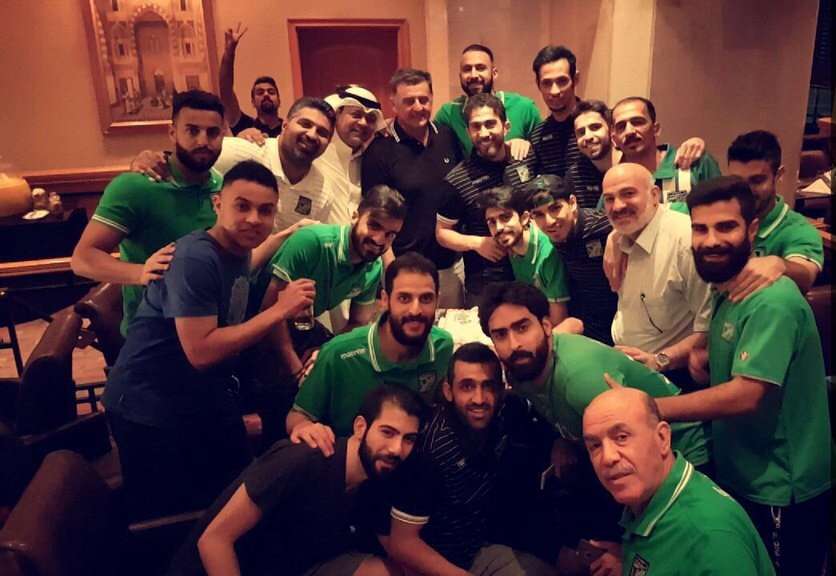 لاعبو العربي يحتفلون بالخطيب