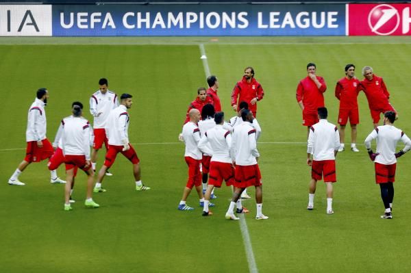 2016-04-04t163720z_2054525181_lr2ec441a5x8m_rtrmadp_3_soccer-champions-bay-slb_reuters