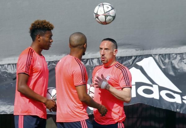 2016-04-04t141825z_1882615273_lr2ec4413qf7i_rtrmadp_3_soccer-champions-bay-slb_reuters