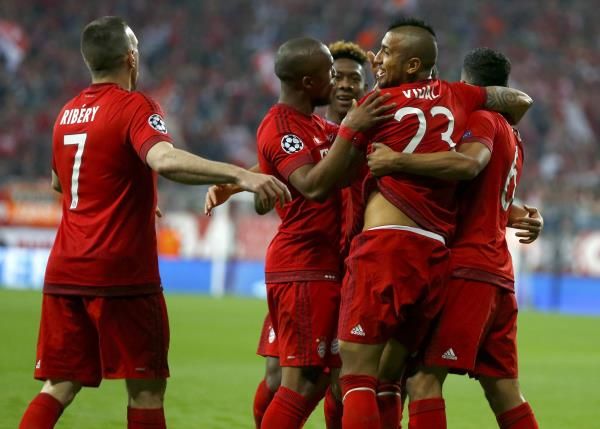 2016-04-05t191517z_351477159_lr2ec451hh6oc_rtrmadp_3_soccer-champions-bay-slb_reuters
